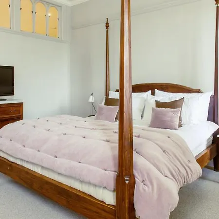 Ramsay Gardens - Grand 4-bedroom Next To Castle *