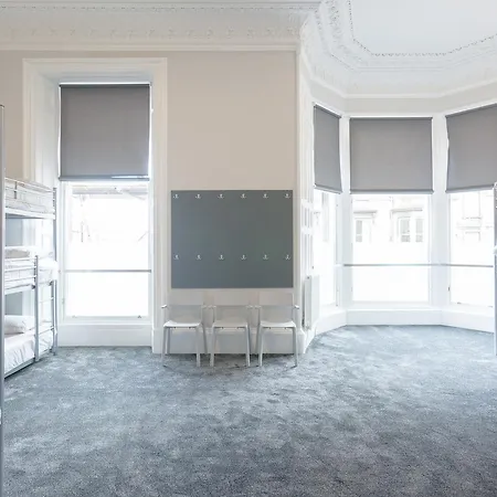 ホステル ウエスト エンド ホステル