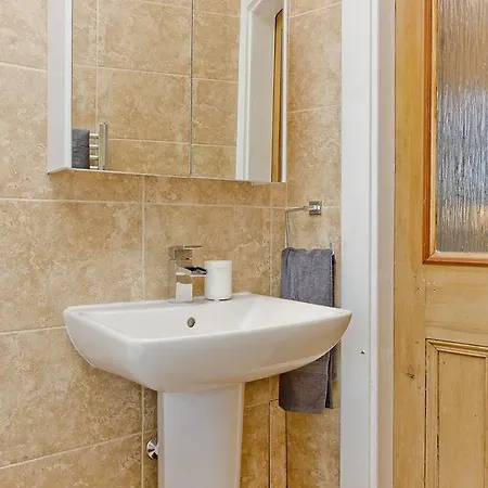 Belhaven Terrace Hotel *