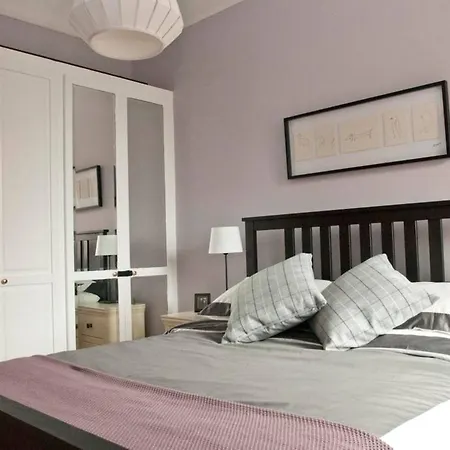 Bright Home In Bonnie Bruntsfield