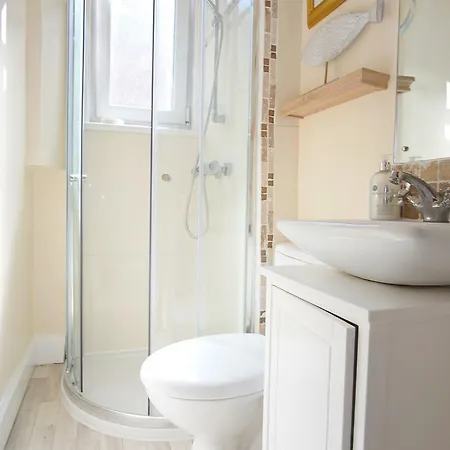 Luxurious And Amazing Location Near Arthur's Seat