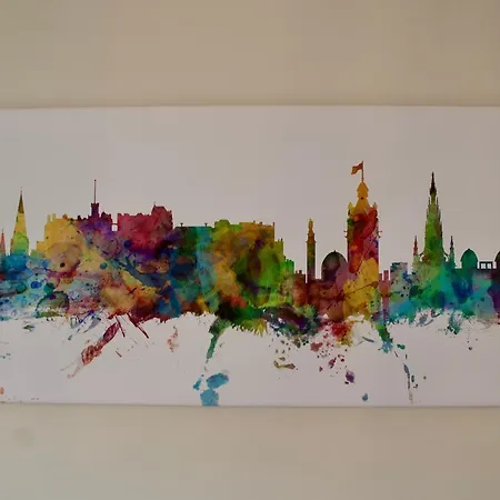 Bright 1 Bedroom In *