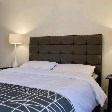 Modern Stockbridge 1 Bedroom Flat Lägenhet