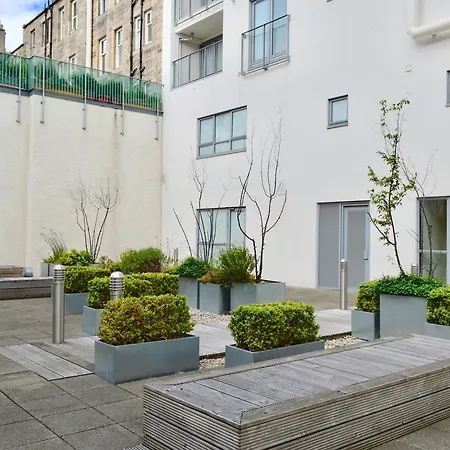 Apartment Bright Centrally Located *