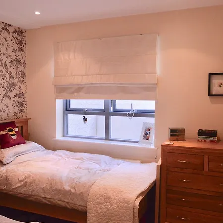Bright Centrally Located *