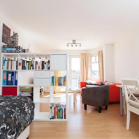 Ideal Fringe Base: Great Value + Free Parking! Apartment Edinburgh