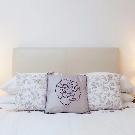 Appartamento Central Cosy For 6 In