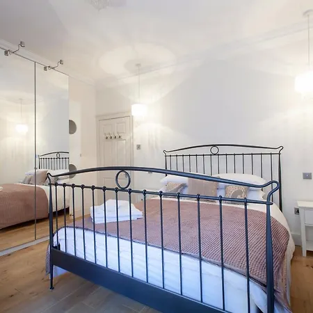 Central Cosy For 6 In Appartamento *