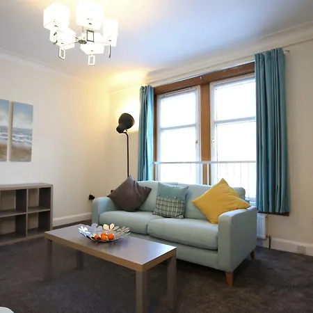 3 Bedroom Flat In Διαμέρισμα *
