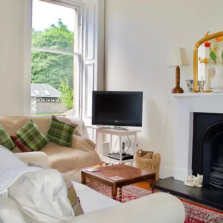 1 Bedroom Flat In Central Edinburgh