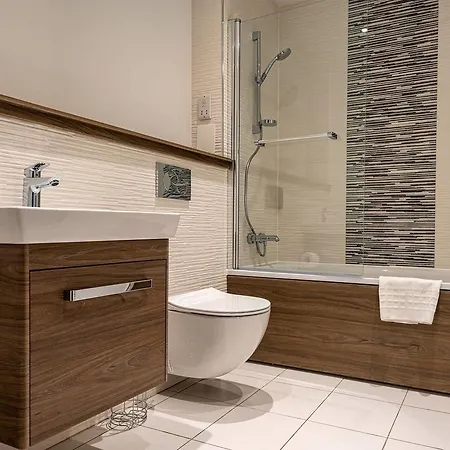 Spacious Modern Near Arthur's Seat Διαμέρισμα *