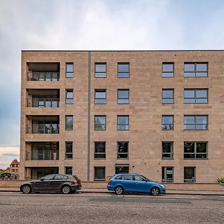 Spacious Modern Near Arthur's Seat Διαμέρισμα