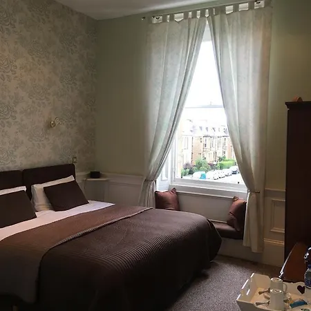 Pensión Dunedin 4*