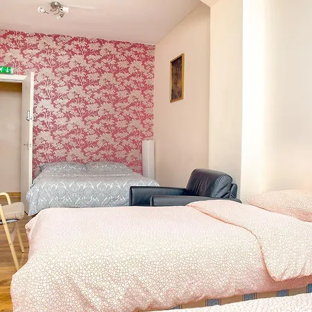 Centre Townhouse 2* אדינבורו