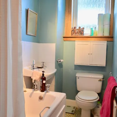 One Bedroom Meadowbank Sleeps 2 Apartment