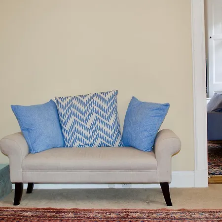 Spacious 3 Bedroom In The Grange Area