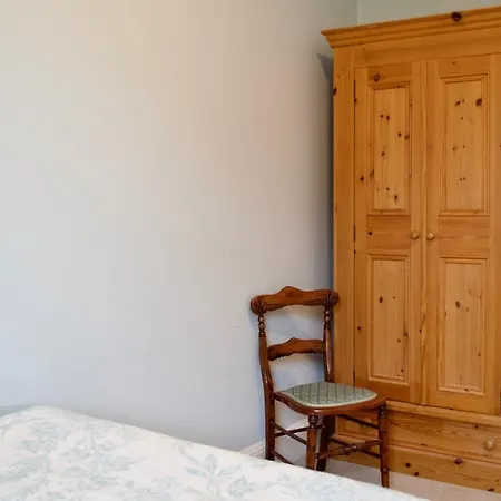 Spacious 3 Bedroom In The Grange Area Apartment