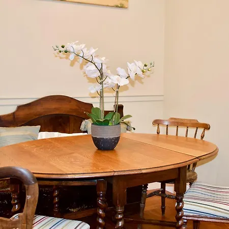 Spacious 3 Bedroom In The Grange Area * Edinburgh