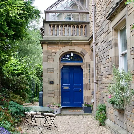 Spacious 3 Bedroom In The Grange Area Apartment Edinburgh
