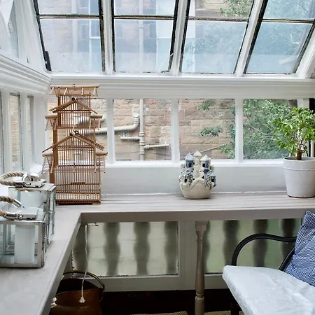 Spacious 3 Bedroom In The Grange Area Apartment Edinburgh