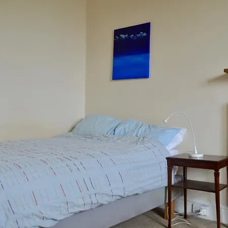 Central 4 Bedroom Flat