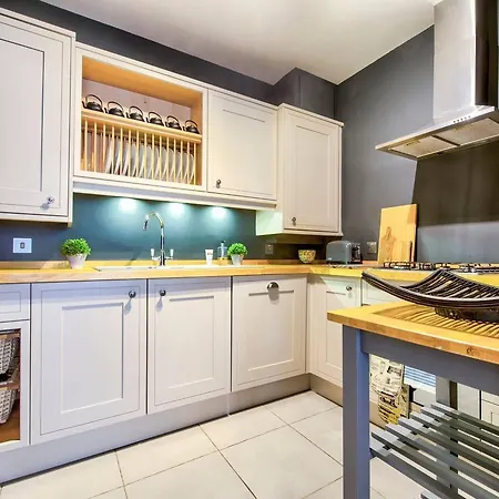 Apartment Luxury New Town 2bed *