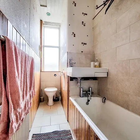 Bright With Stunning Views * Edinburgh