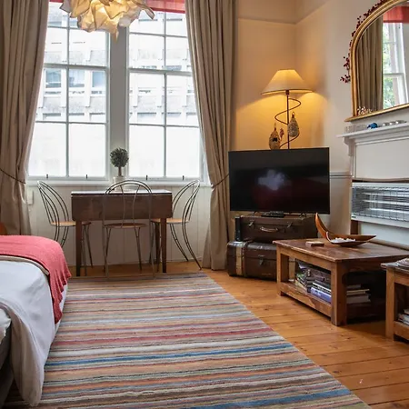Castle View Flat In City Centre Sleeps 4 * Edimburgo