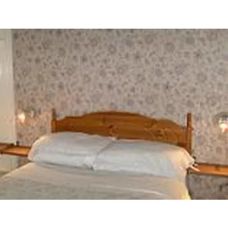Falcon Crest Pensión 3*