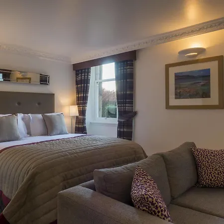 Fountain Court - Royal Garden 4*