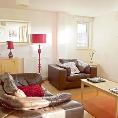 Dreamhouse Centre Edynburg