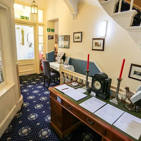Regent House - Centre 3* Edinburgh