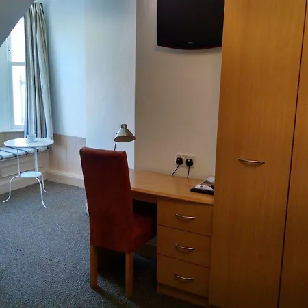 Mw Townhouse 4*