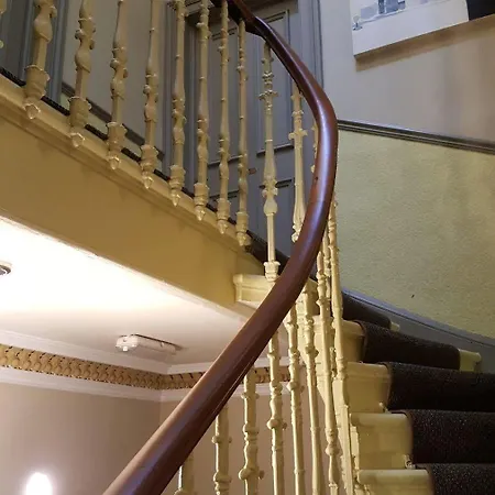 Mw Townhouse Affittacamere 4*