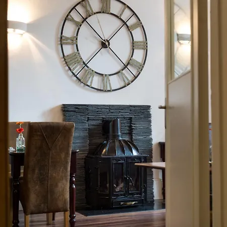 Hotel No.32 Edinburgh