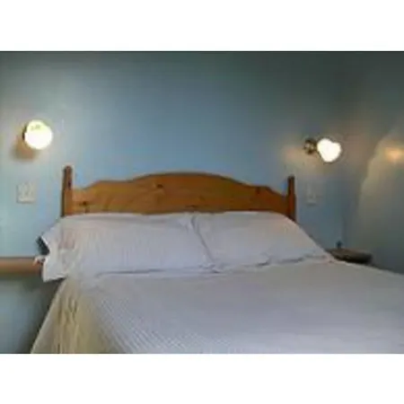 Falcon Crest Guest house