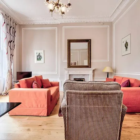 Luxury Ground Floor *