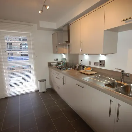 Apartment Brunswick Road Edinburgh
