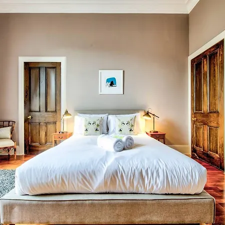 Luxury Designer West End 2 Bedroom Apt