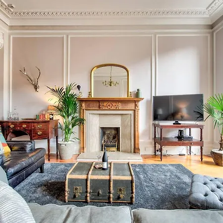Luxury Designer West End 2 Bedroom Apt Apartamento