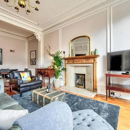 Luxury Designer West End 2 Bedroom Apt Edimburgo