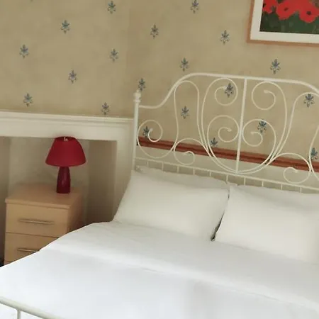 Travel 3* إدنبرة