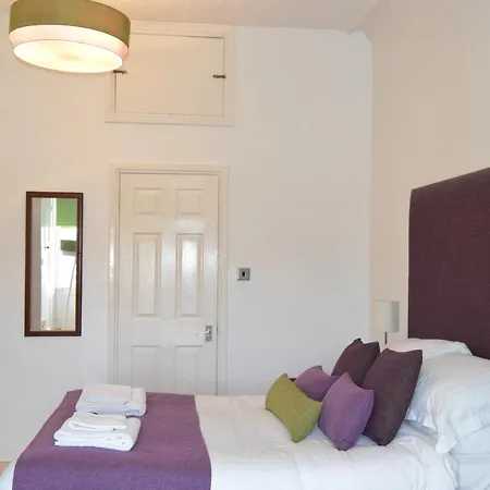 Edinburgh37 Otel 4*