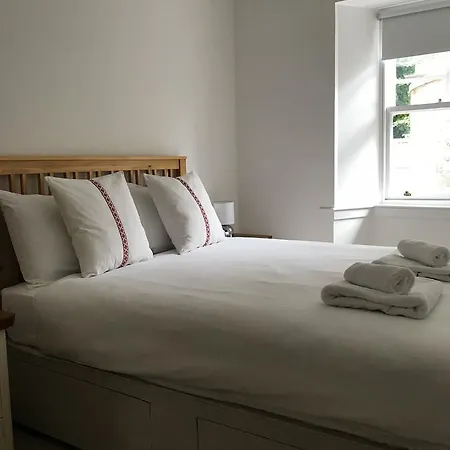 Trinity - With Private Garden And Parking * Edimburgo