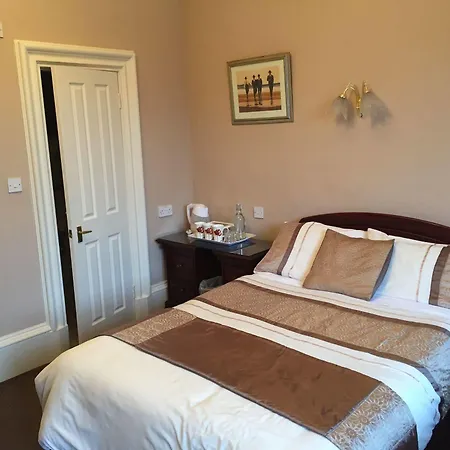 Pensión Allison House 16 4*