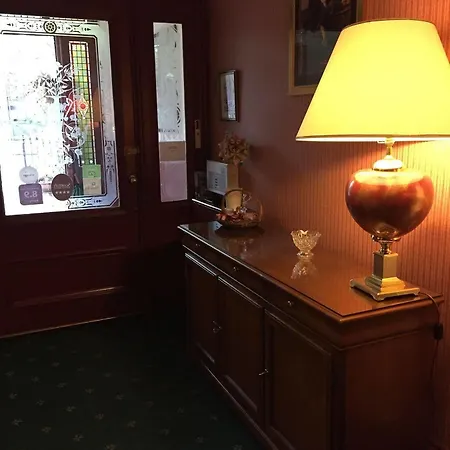 Pensión Allison House 16 4*