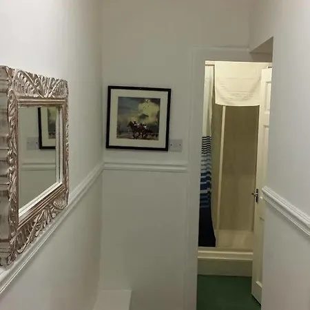شقة Central Apartments Edinburgh *