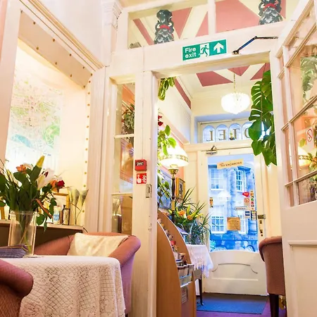 Lyncliff Couette-café 2*