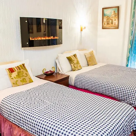 Lyncliff Bed & Breakfast