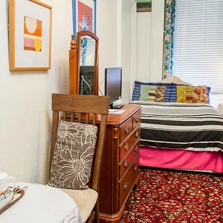 Lyncliff Bed & Breakfast